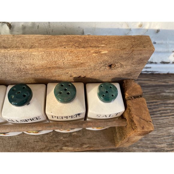Vintage Spice Rack With Spice Jars Rooster Chicken Farmhouse - Picture 16 of 16